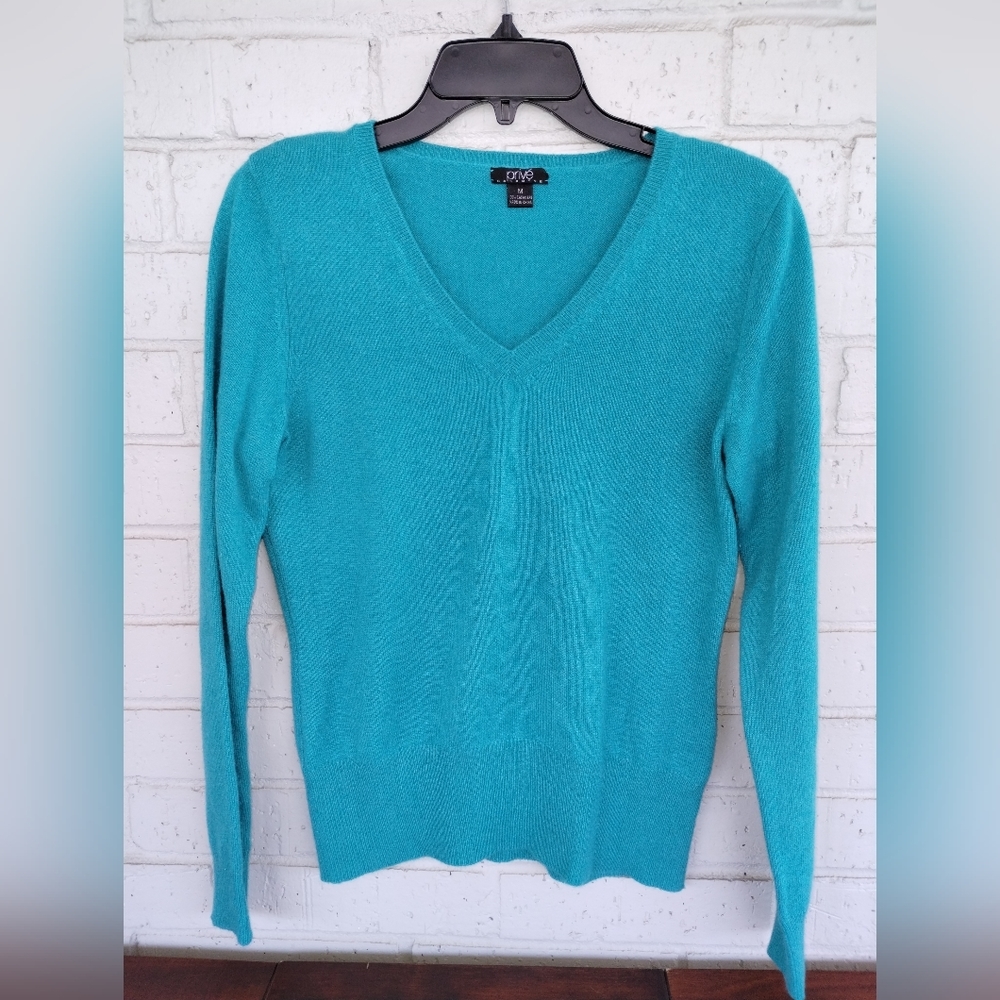 Prive 100% Cashmere V-Neck Sweater Size M